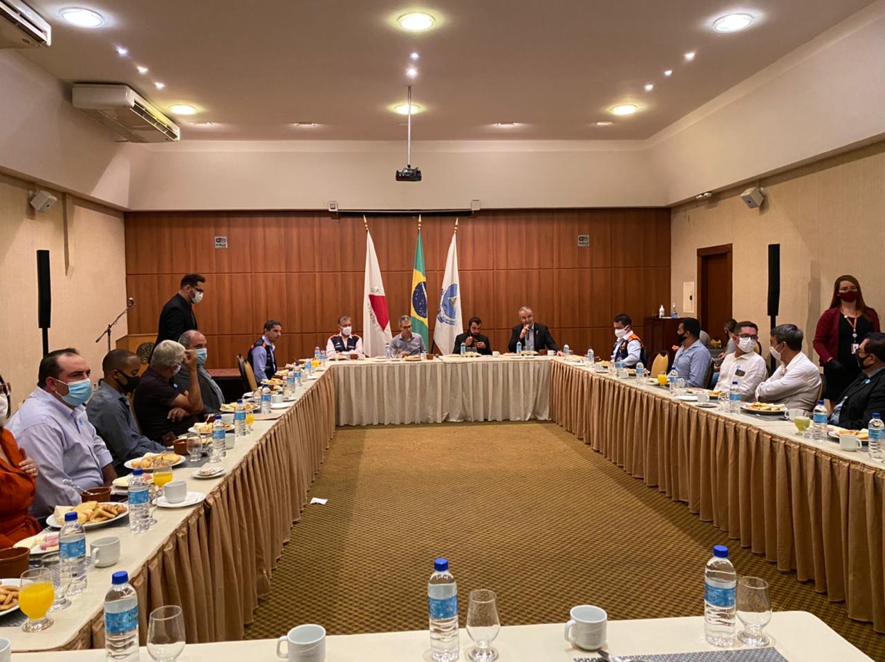 Tatão participa de reunião com o governador Romeu Zema e outros prefeitos da região de Barbacena