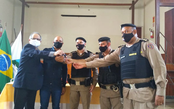 Polícia Militar de Ibertioga recebeu, por emenda parlamentar do Dep. Federal Lafayette Andrada, uma nova viatura