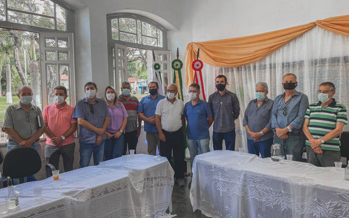 Prefeitos e secretários de saúde da região reúnem-se pelo fortalecimento do Hospital de Ibertioga